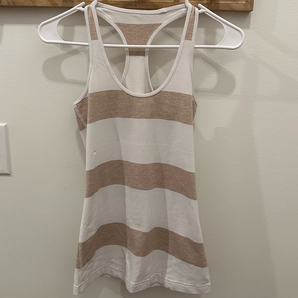 Lululemon tank